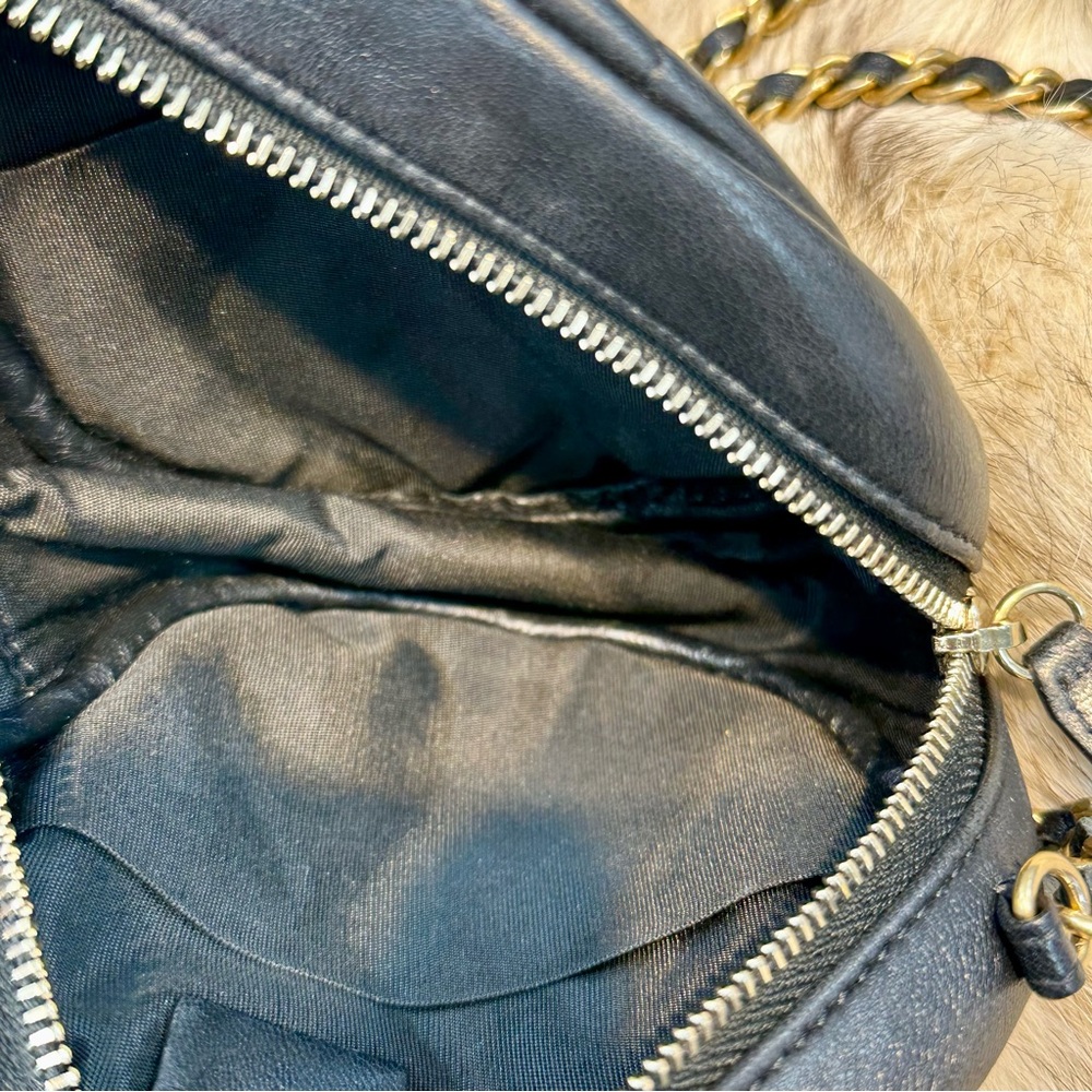 RARE Chanel CC Logo Lucky Charms Mini Crossbody Bag - Picture 4 of 6